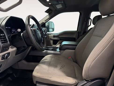 Used 2019 Ford F350 XLT w/ XLT Premium Package AWD/4WD image 7