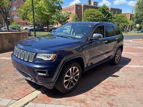 Used 2017 Jeep Grand Cherokee Overland AWD/4WD image 7