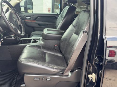 Used 2011 GMC Sierra 3500 SLT w/ SLT Convenience Package image 8