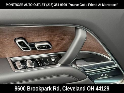 New 2025 Land Rover Range Rover SE image 10