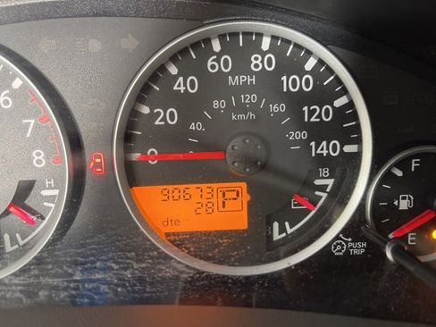 Used 2008 Nissan Frontier LE w/ Side & Curtain Airbag Pkg image 28