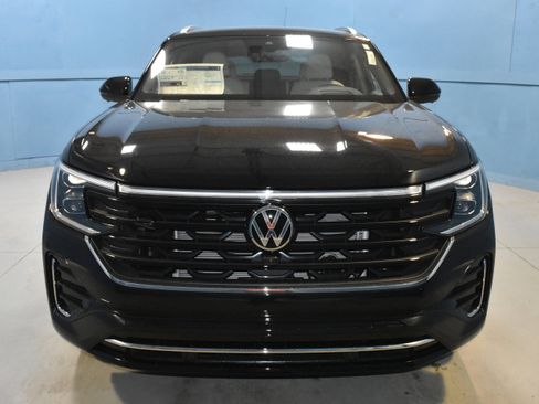 New 2026 Volkswagen Atlas Cross Sport SEL Premium R-Line image 18