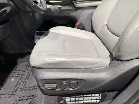 Used 2023 Toyota Sienna XLE image 14