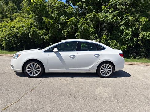 Used 2012 Buick Verano FWD image 2