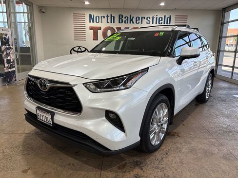 Used 2022 Toyota Highlander Limited image 6