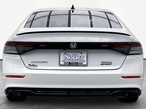 Used 2023 Honda Accord Sport image 4