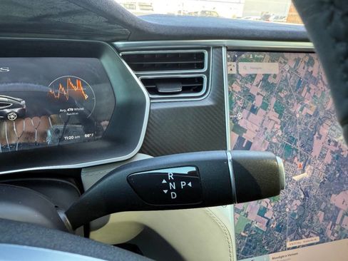 Used 2015 Tesla Model S 85D image 13