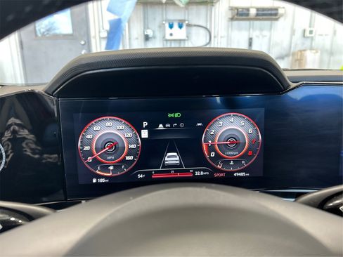 Used 2024 Hyundai Elantra Limited image 16