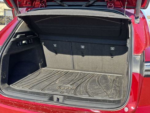 Used 2022 Buick Envision Avenir w/ Technology Package II image 23