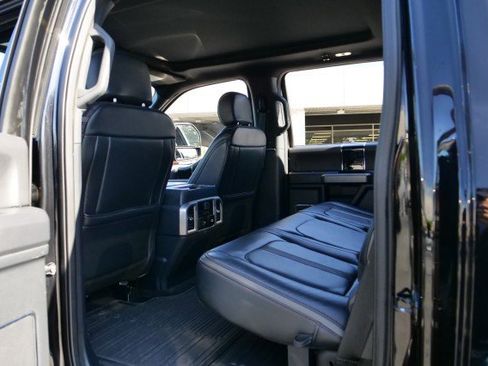 Used 2022 Ford F250 Platinum w/ Tremor Off-Road Package AWD/4WD image 32