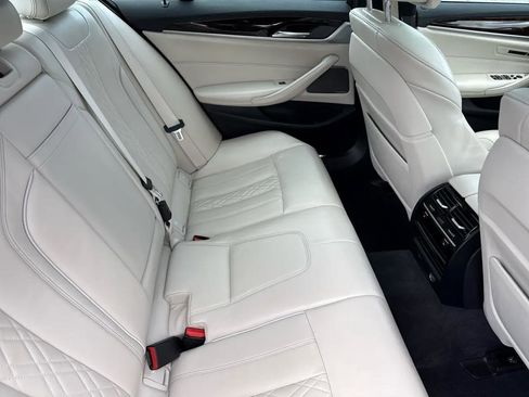 Used 2017 BMW 530i xDrive AWD/4WD image 38