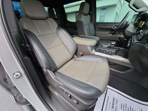 Used 2024 Chevrolet Silverado 1500 ZR2 w/ Technology Package AWD/4WD image 25