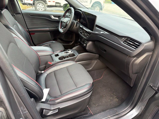 Used 2023 Ford Escape ST-Line w/ Tech Pack #1 FWD image 13