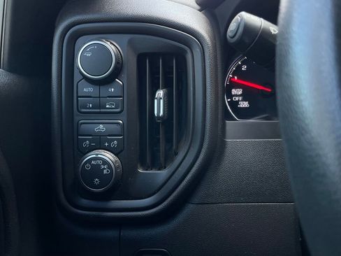 Used 2022 Chevrolet Silverado 1500 Custom AWD/4WD image 13