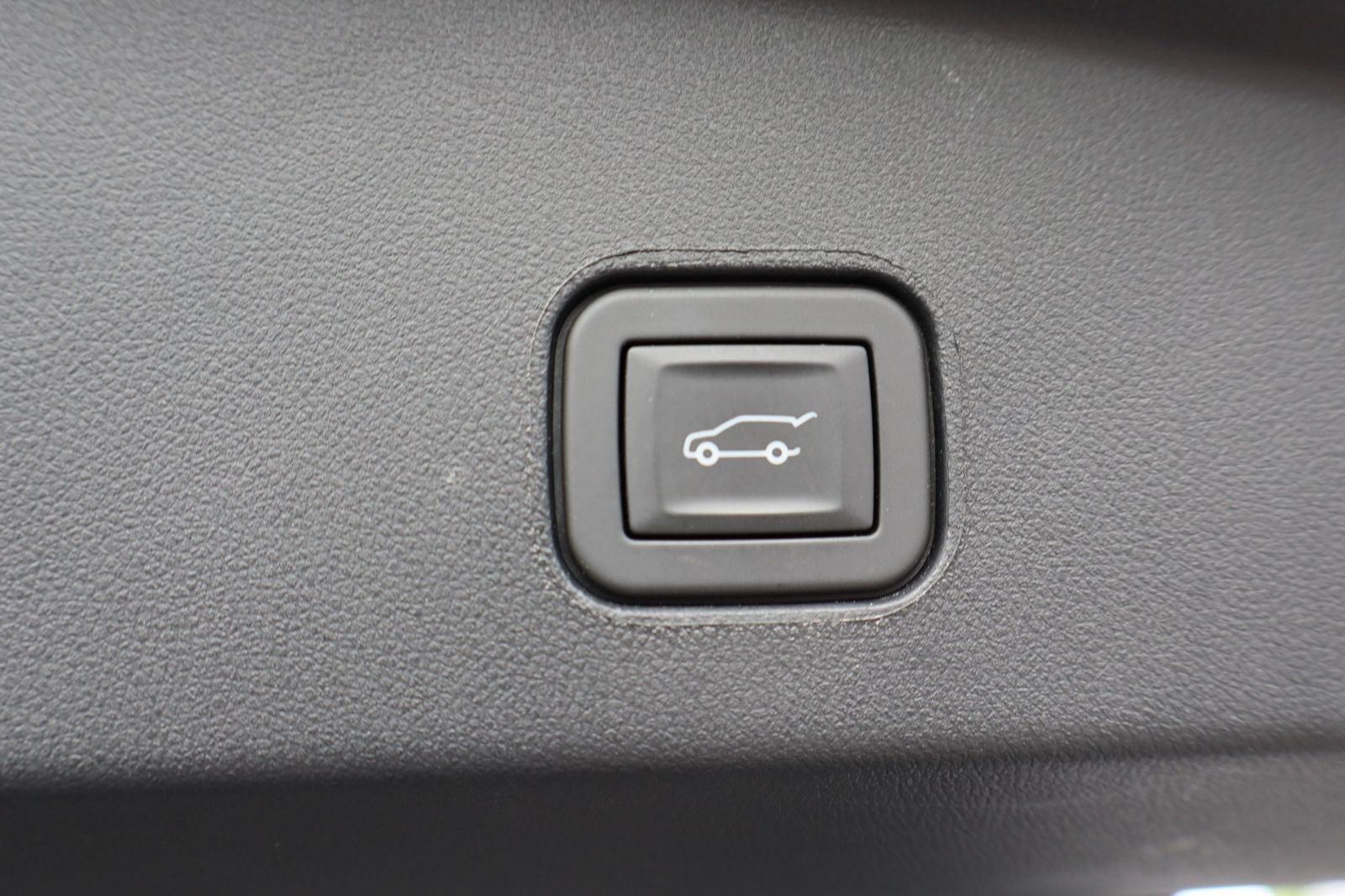 Used 2024 Cadillac Lyriq Luxury AWD/4WD image 41