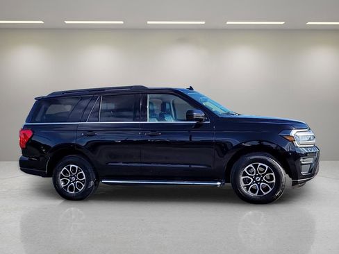 Certified 2022 Ford Expedition XLT image 9