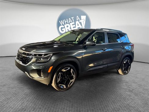 Certified 2024 Kia Seltos SX w/ SX Sunroof Package image 8