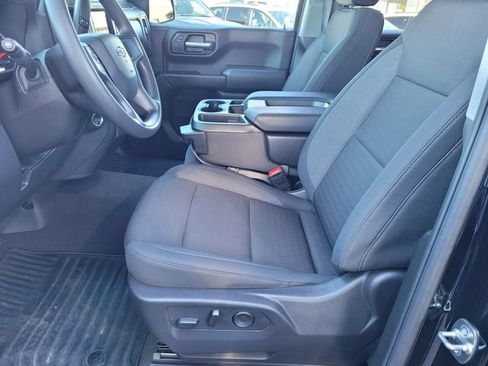 Used 2025 Chevrolet Silverado 1500 Custom Trail Boss w/ LPO, Dark Essentials Package AWD/4WD image 16