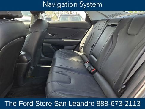 Used 2022 Hyundai Elantra Limited image 14