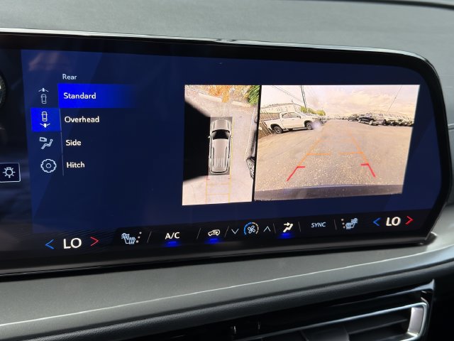 New 2027 Chevrolet Traverse LT w/ Driver Confidence Package FWD image 13