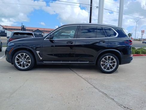 Used 2025 BMW X5 xDrive50e image 6