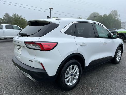 Used 2022 Ford Escape SE w/ Convenience Package AWD/4WD image 3