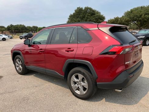 Used 2025 Toyota RAV4 XLE FWD image 6