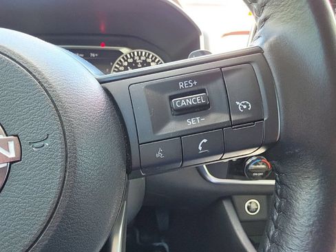 Used 2022 Nissan Rogue S FWD image 14