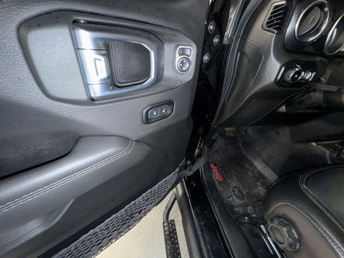 Used 2021 Jeep Wrangler Unlimited Rubicon w/ Dual Top Group image 21