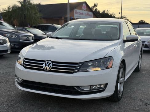 Used 2015 Volkswagen Passat 1.8T Limited Edition image 3