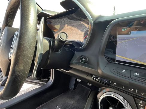 Used 2016 Chevrolet Camaro SS RWD image 16