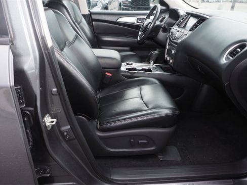 Used 2020 Nissan Pathfinder SL w/ Cargo Package image 19