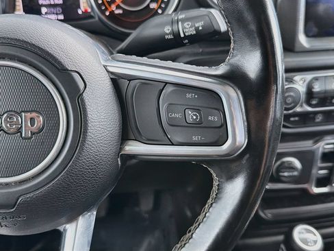 Used 2022 Jeep Gladiator Overland AWD/4WD image 34