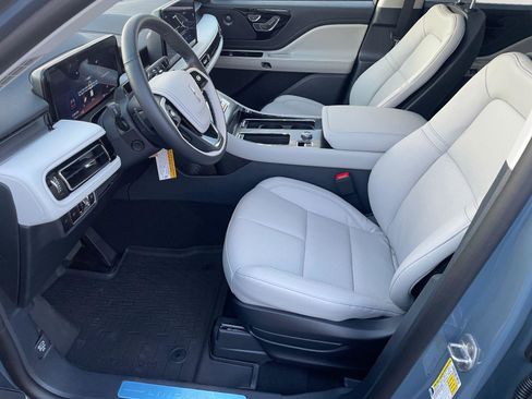 New 2026 Lincoln Aviator AWD image 9