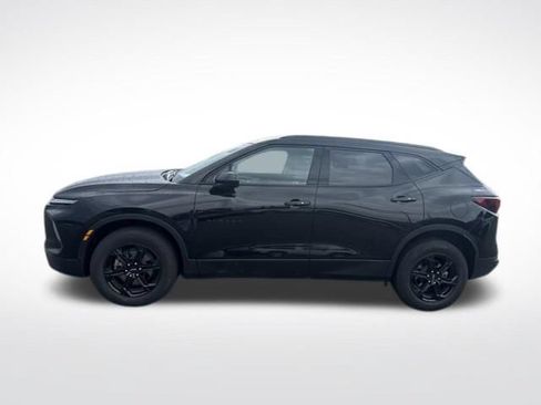 Used 2024 Chevrolet Blazer LT w/ Convenience Package FWD image 2