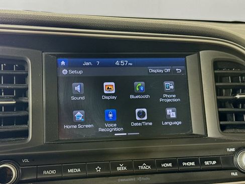 Used 2019 Hyundai Elantra SEL image 16