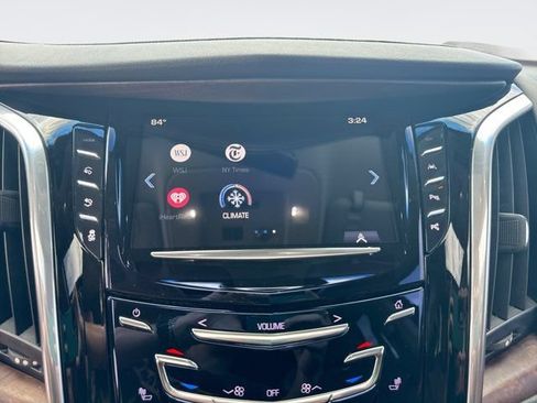 Used 2017 Cadillac Escalade ESV Premium Luxury RWD image 19