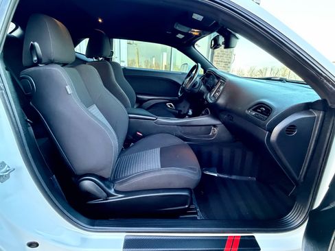 Used 2020 Dodge Challenger R/T w/ Blacktop Package image 18