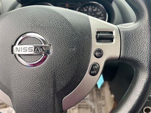 Used 2011 Nissan Rogue S image 14