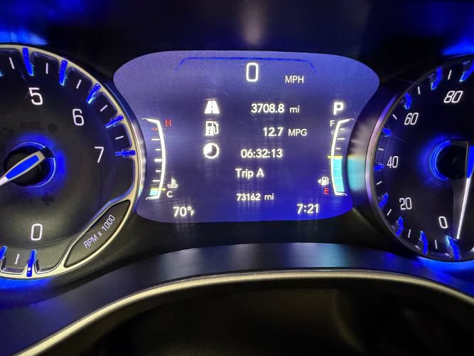 Used 2024 Chrysler Pacifica Touring-L FWD image 20