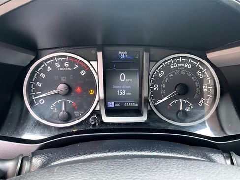 Used 2022 Toyota Tacoma SR5 w/ Technology Package RWD image 26