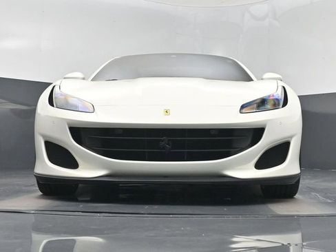 Used 2020 Ferrari Portofino RWD image 31