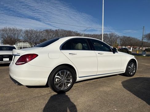 Used 2017 Mercedes-Benz C 300 4MATIC Sedan image 4