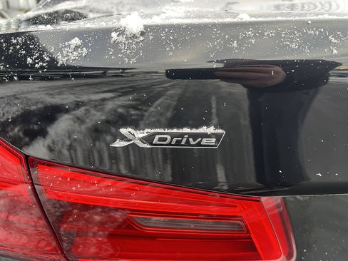 Used 2019 BMW 530i xDrive image 10