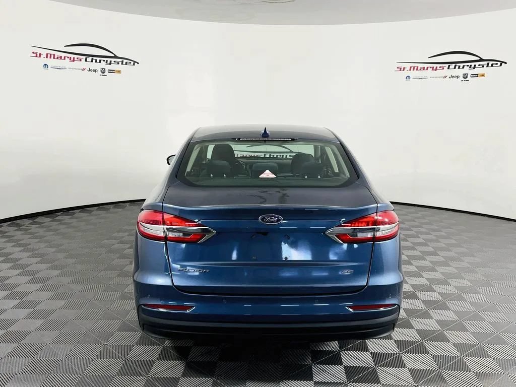 Used 2019 Ford Fusion SE FWD image 7