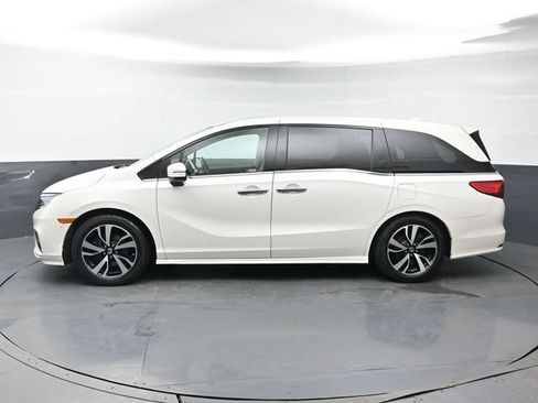 Used 2019 Honda Odyssey Elite image 2