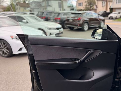 Used 2020 Tesla Model Y Long Range AWD/4WD image 17