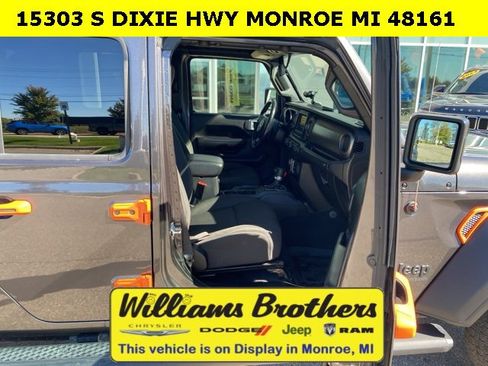 Used 2020 Jeep Gladiator Sport w/ Quick Order Package 24S image 33
