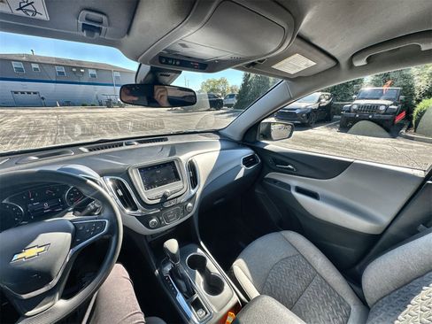 Used 2022 Chevrolet Equinox LS w/ LS Convenience Package image 15