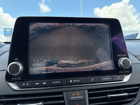 Used 2021 Nissan Altima 2.5 SR FWD image 17